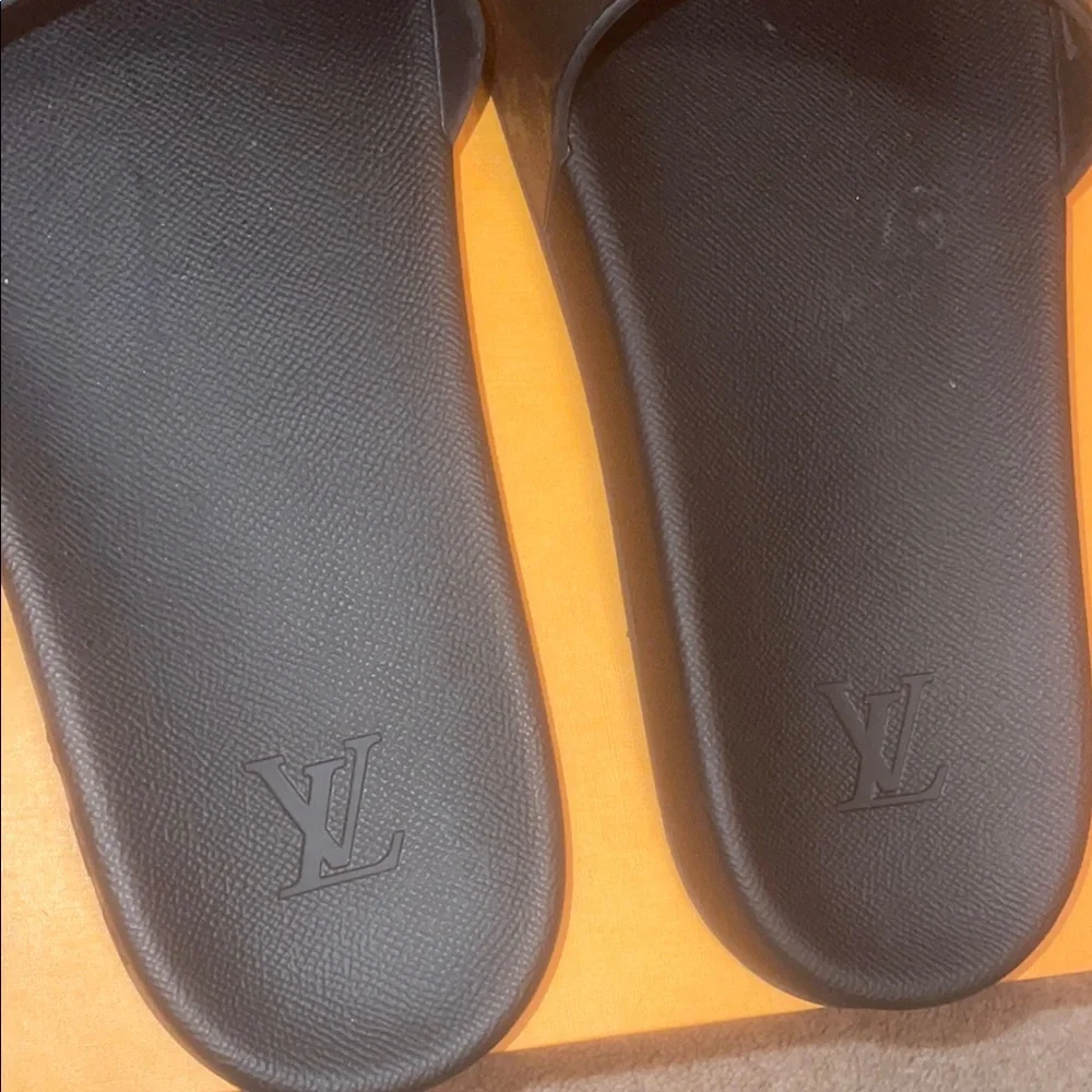 Louis Vuitton Waterfront mule sandals Sz 13 worn once.